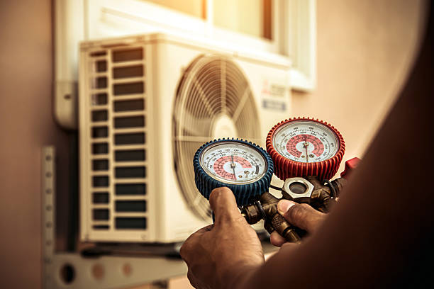 Professional Heat Pump Repair technician working in Live Oak, CA